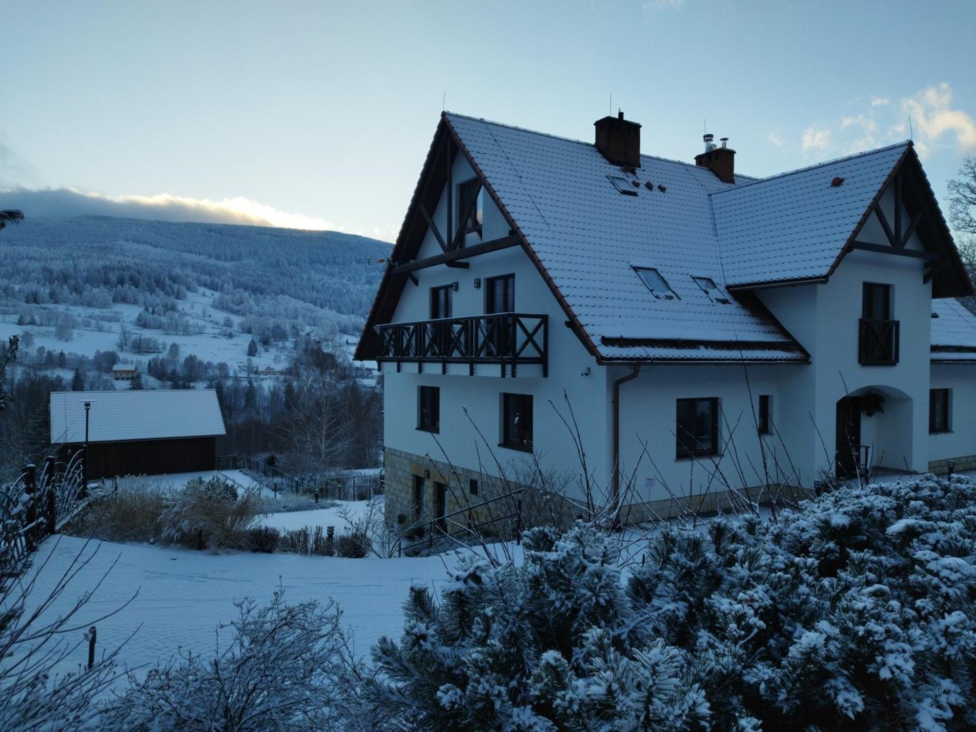 Apartamety I Pokoje Goscinne Na Jaskolczej Świeradów-Zdrój Exterior foto